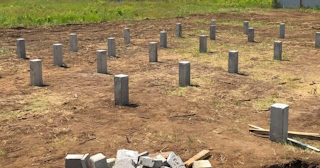 Фундамент на забивных жб сваях под ключ в Красноуфимске - фундамент из забивных железобетонных свай цена от 3151 руб/м2